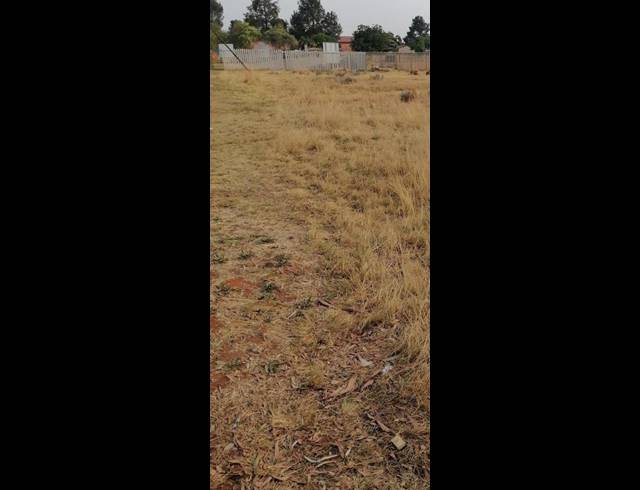 LAND FOR SALE IN DE DEUR ESTATES